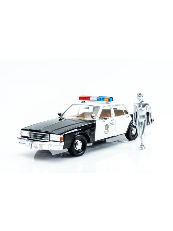 Greenlight 1/18 Artisan Collection - Terminator 2 (1991) - 1987 Cheverolet Caprice with Android
