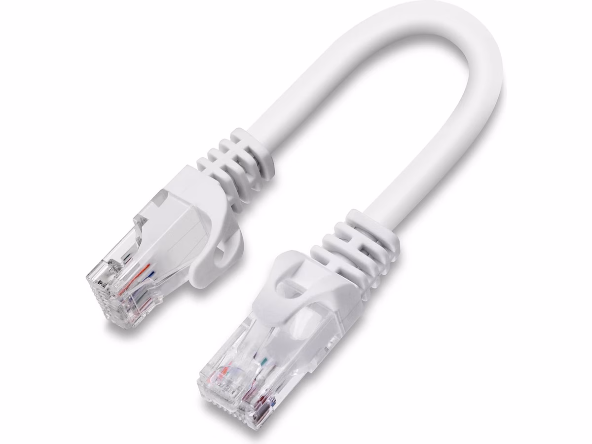 Nettverkskabel CAT6 15cm (hvit)