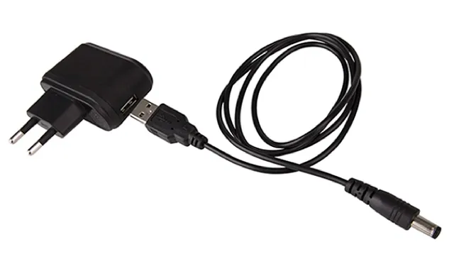 Batterilader universal / USB-kabel