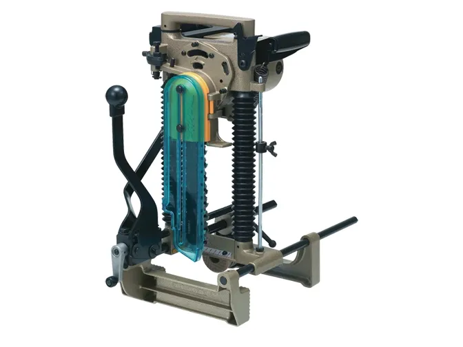 MAKITA Chain Mortiser 7104L 1.140W