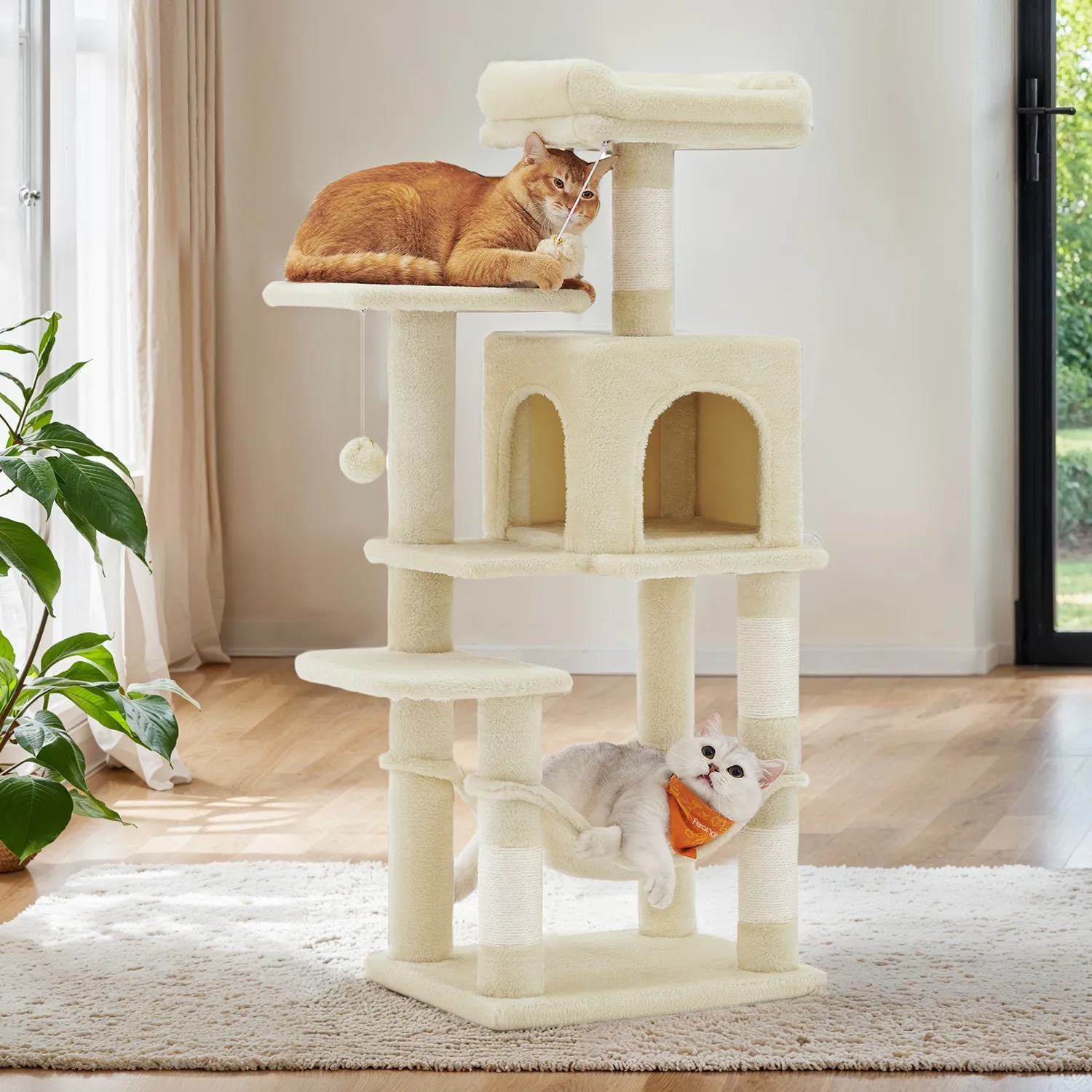 Kattetre, 45x35x112 cm, Beige