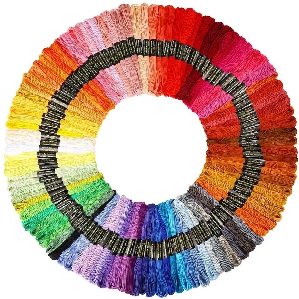 100 dukker broderigarn / moulin garn