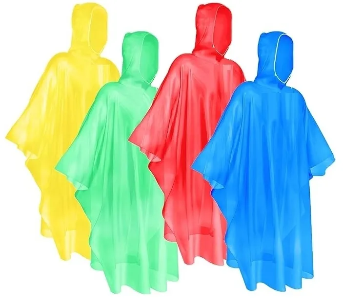 Regnponcho med hette. Praktisk, lett og klar for uventede regnskyll!