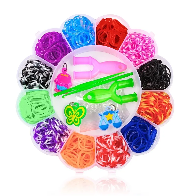 Loom Bands Kit - 600 stk i forskjellige farger og flere tilbehør