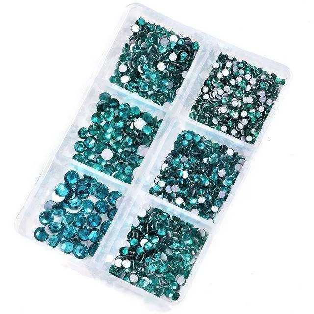 6 stk Rhinestone i forskjellige størrelser - Zirkon - Negledekorasjoner