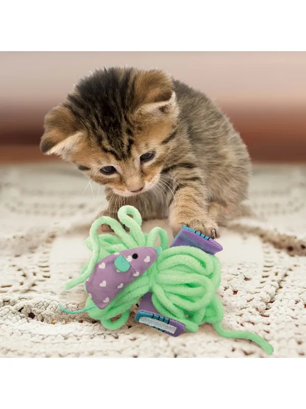 KONG Cat Toy Pull-A-Partz Yarnz
