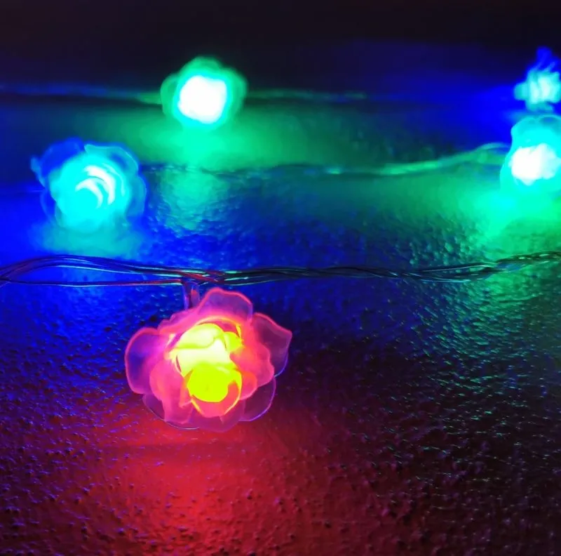 LED lyslenke m/Blomster 20 stk. Gjennomsiktig – Flerfarget m/blink (3,5 meter)