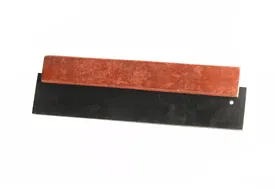 Flisesparkel 300 mm gummi trehåndtak