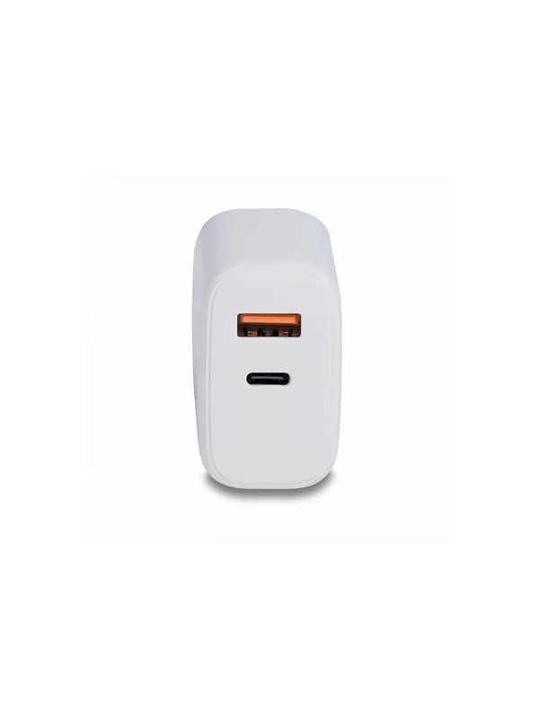 Lindy power adapter - 4 pin USB Type A / 24 pin USB-C - 30 Watt