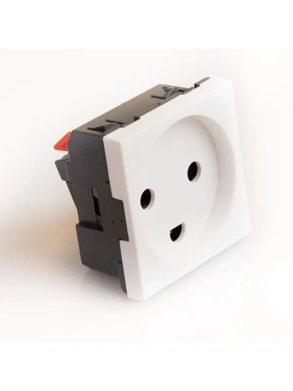 Legrand 2p+e socket danish standard