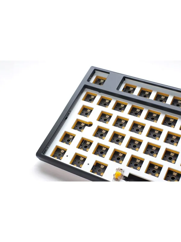 Ducky One 3 - Classic - Fullsize - RGB - ND - Barebone ISO (No Switches / Keycaps) - Gamingtastatur - Nordisk - Grå