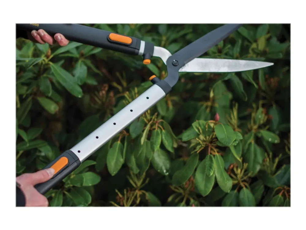 Fiskars SmartFit Telescopic Hedge Shear HS86