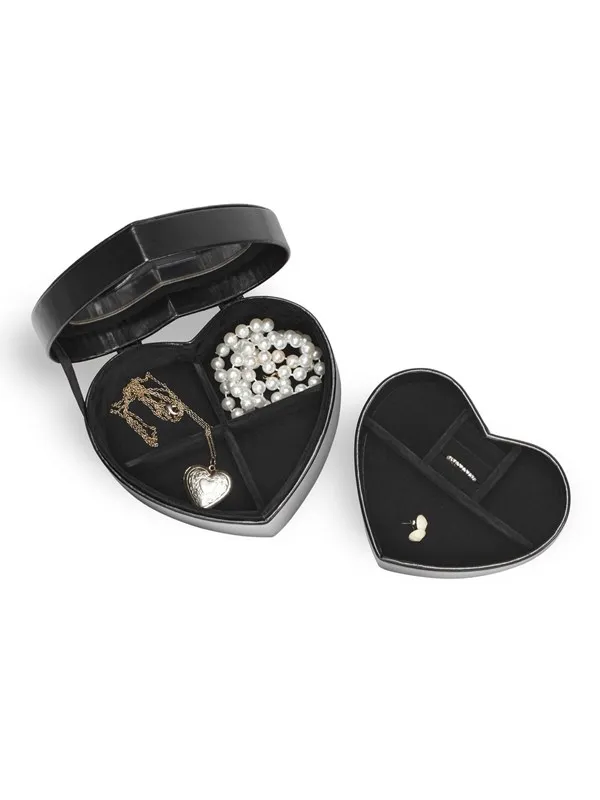 Gillian Jones - Jewelry box - heart shaped