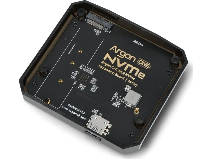 Argon40 Argon One M.2 NVMe utvidelseskort - for Raspberry Pi 4B}
