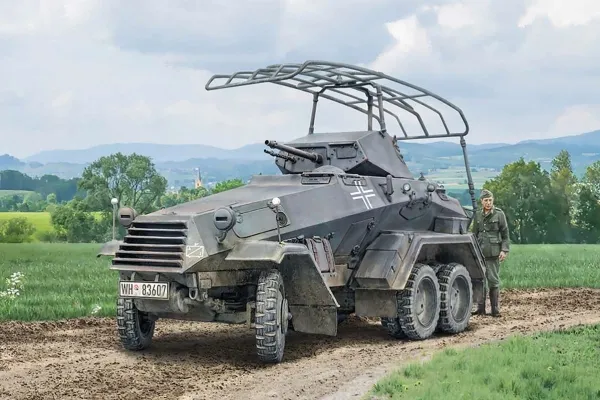 1:72 Sd.Kfz. 232. 6 hjul