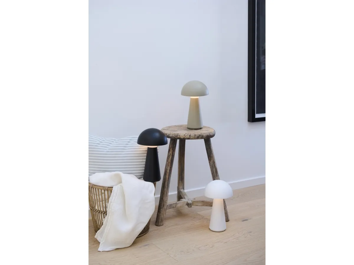 Sirius Sam Genopladelig Lampe - Hvid - H 28 cm