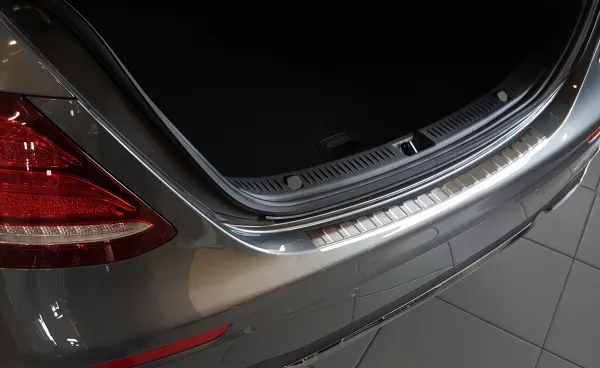 Læssekantbeskytter E Klasse W213 Sedan 2016-2023 - Stål
