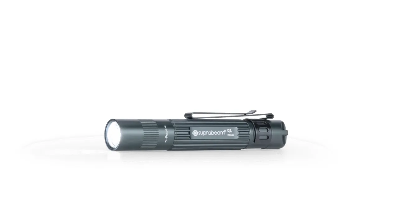 Suprabeam Q1mini lommelykt (20-year) 120 lm 1xAAA 60 m hyperfokus IPx4 klips + nøkkelring