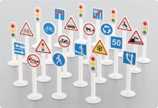 Trafikkskilt 24 stk. assortert i pose