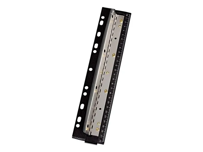 WEDO hullstanser Business, 4 hull, sort stansekapasitet: 3 mm, laget av plast med metallskinne (67 9401)