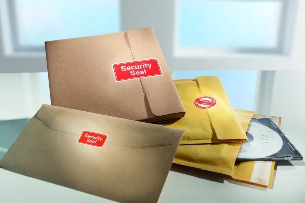Avery 7311, Rød, Selvklebende skriveretikett, Folie, Permanent, Universell, Avrundet rektangel