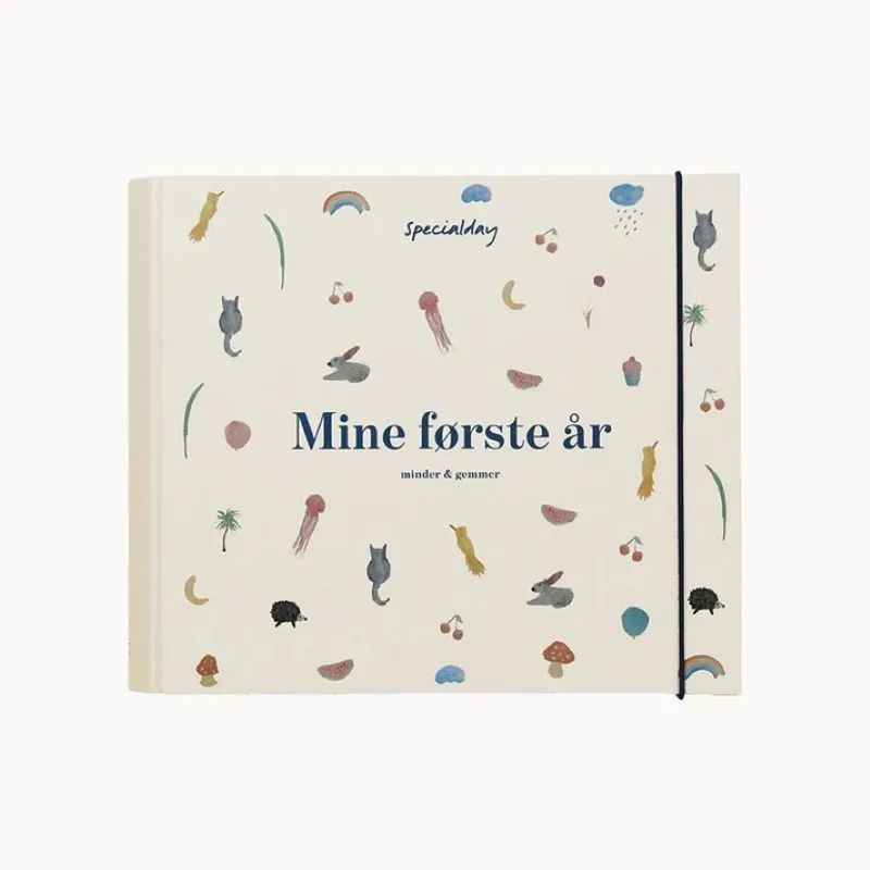 Barnets bok - Mine første år album | Specialday | Språk: Dansk