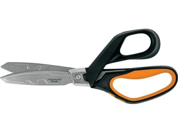 Fiskars saks for tunge oppgaver 26c (1027205)