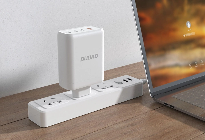 Dudao A140 140W Adapter 140Watt GaN 3xUSB-C + 1xUSB-A