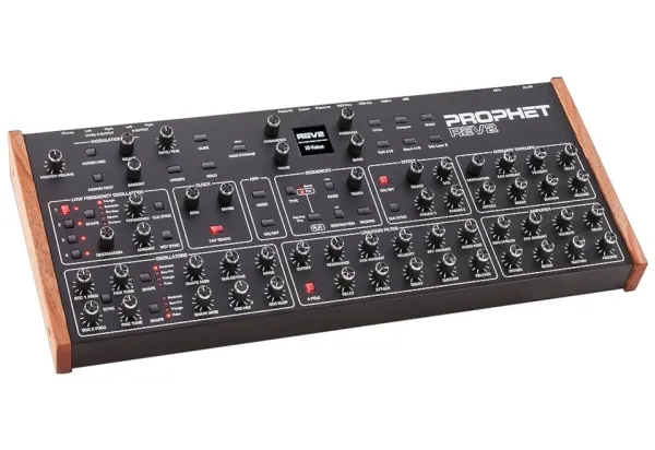 Sequential Prophet Rev2 Desktop 16-stemmer - Polyfon analog synthesizer