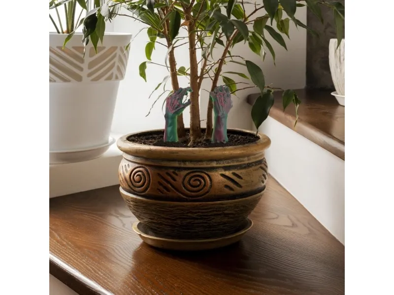 Tommel opp Mad Monkey - Zombie Hands for the Flowerpot