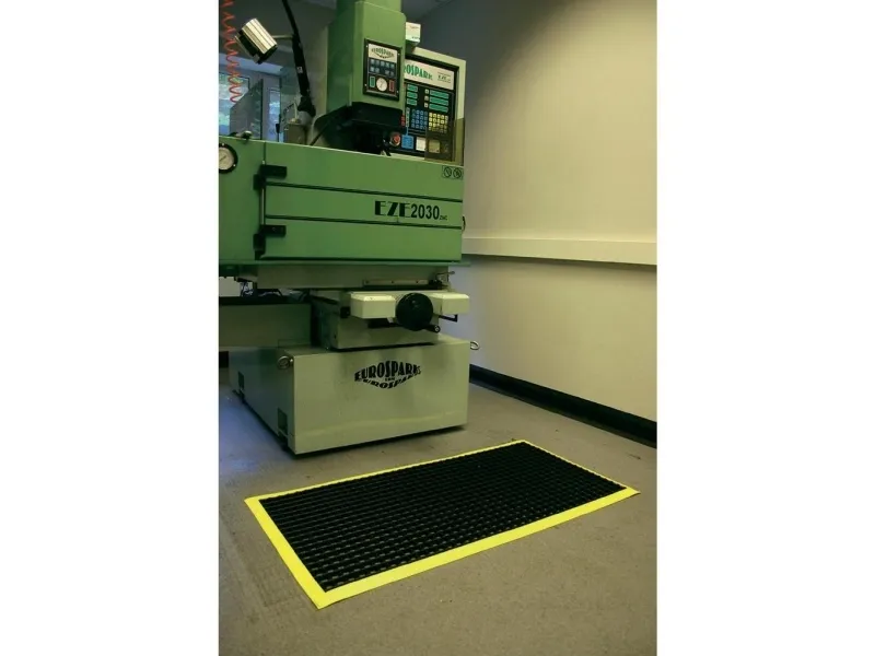 COBA Europe WS010701 arbeidsplassmatte 1,2 m x 0,6 m x 12 mm svart