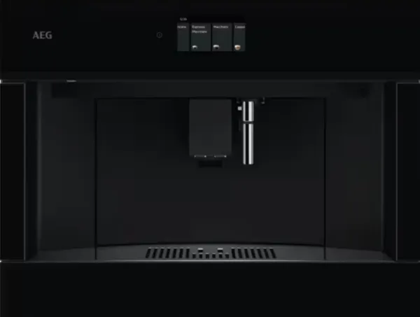 AEG innebygd helautomatisk kaffemaskin NKC8N7B — svart, 350 g kvernapparat, 2,5 L vanntank, touchkontroll, melkekanne, flere spesialdrikker