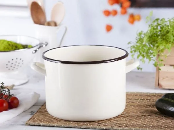 Altom Design emaljert rett gryte, 5,8 l  diameter 22 cm  høyde 16 cm, kremfarget