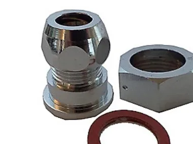 Forkromet forskruning til CU-rør i størrelse 3/4 x 10 mm.