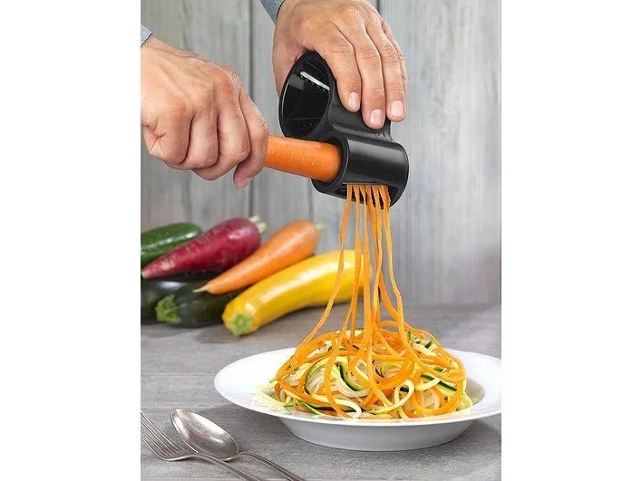 Microplane grønnsakshøvel (98399480008) – svart