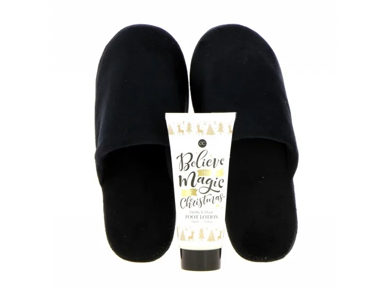 Accentra Winter Magic Foot Care Set Foot Care Gift Set With Slippers