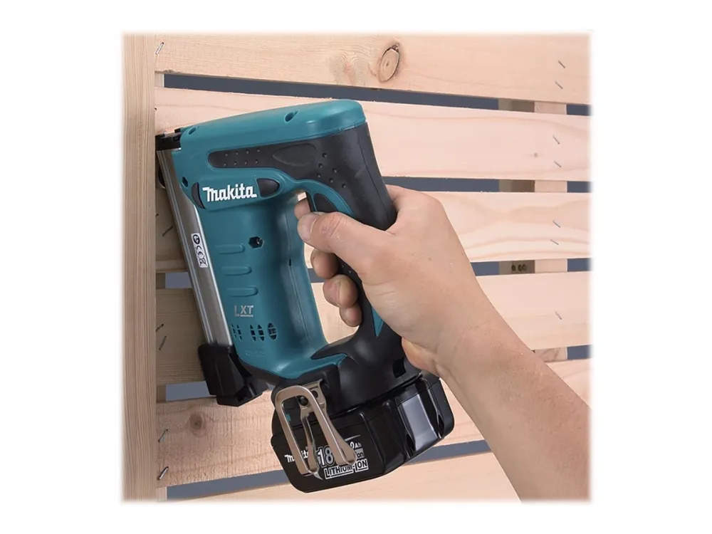 Makita DST221 - Stiftepistol - trådløs - 2 batterier, inkludert lader - 18 V
