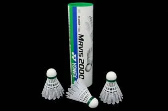 Yonex Mavis 2000 GR badmintonracket, hvit (M-2000P GR)