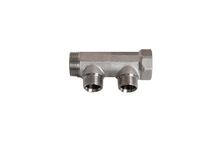 TEA belagt messingfordelerrør ¾ med fast muffe & 2 afgreninger til 15mm PEX. ½ afgreninger monteret m omløber. C/C 35