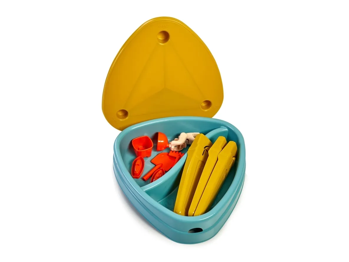 Casual Play Island Table