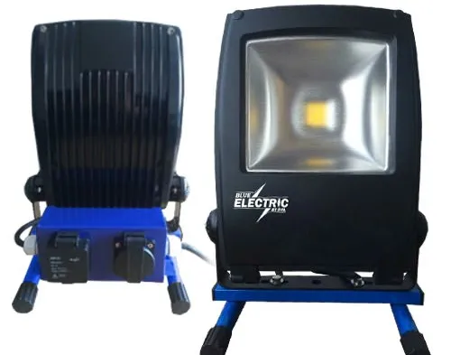 BLUE ELECTRIC +Plus-Line LED 20W arbejdslampe med udtag - 1880826