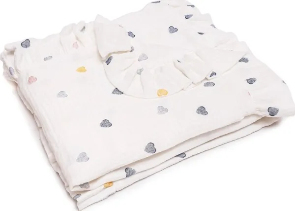 PULP BAMBOO babysvøp muslin 90x100 cm hjerter farger med rysjer