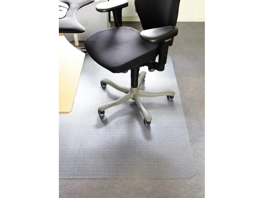 Stoleunderlag 120x180 cm Premium 2,1 mm med pigge