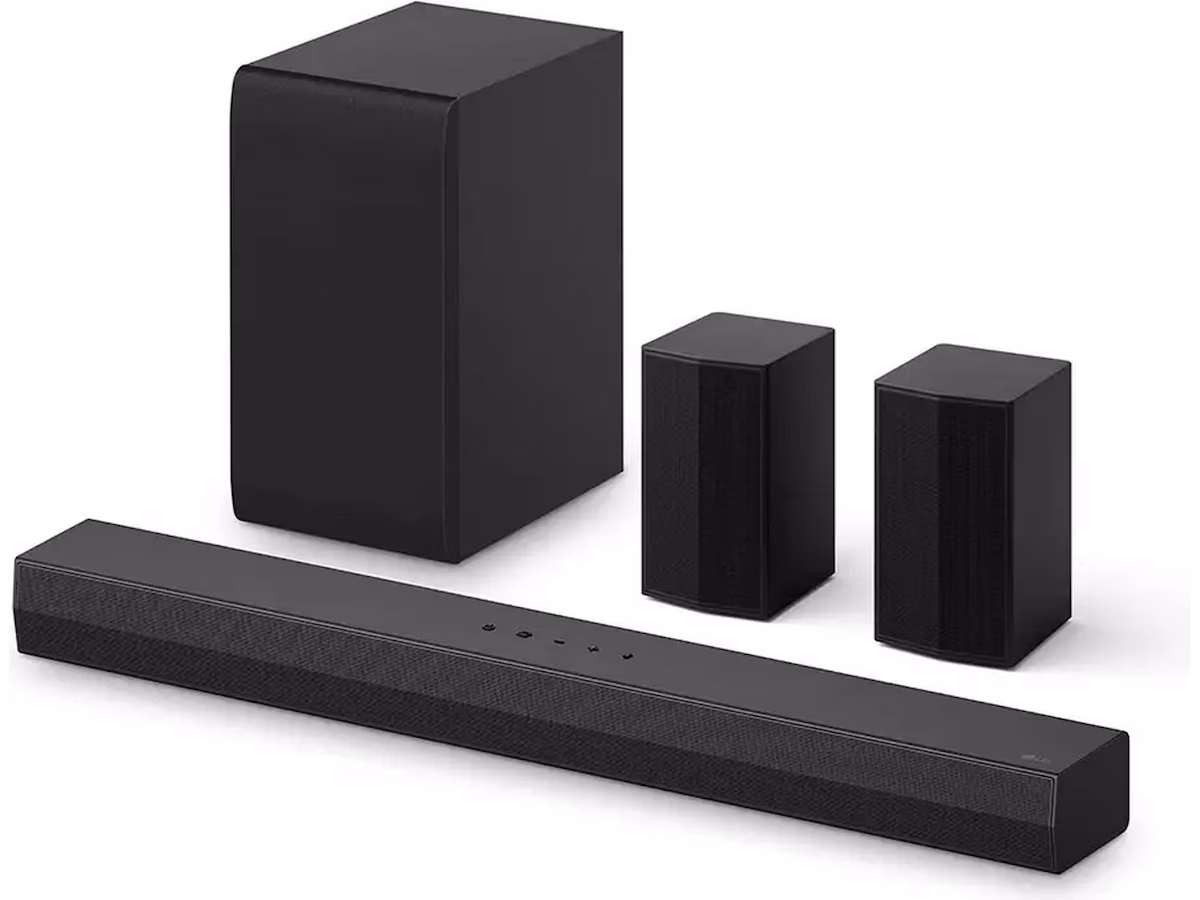 LG NS40TR lydplanke med subwoofer og to bakhøyttalere